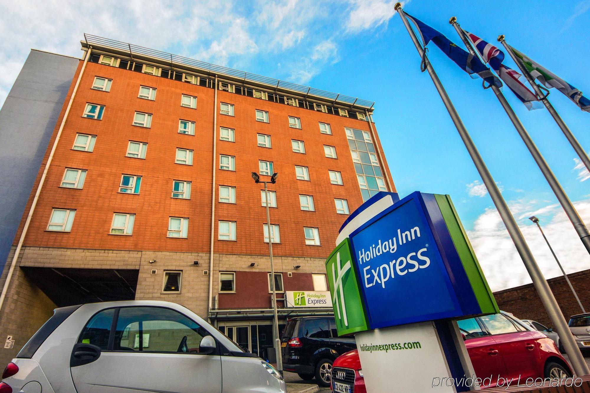 Holiday Inn Express London Limehouse By Ihg Exterior foto