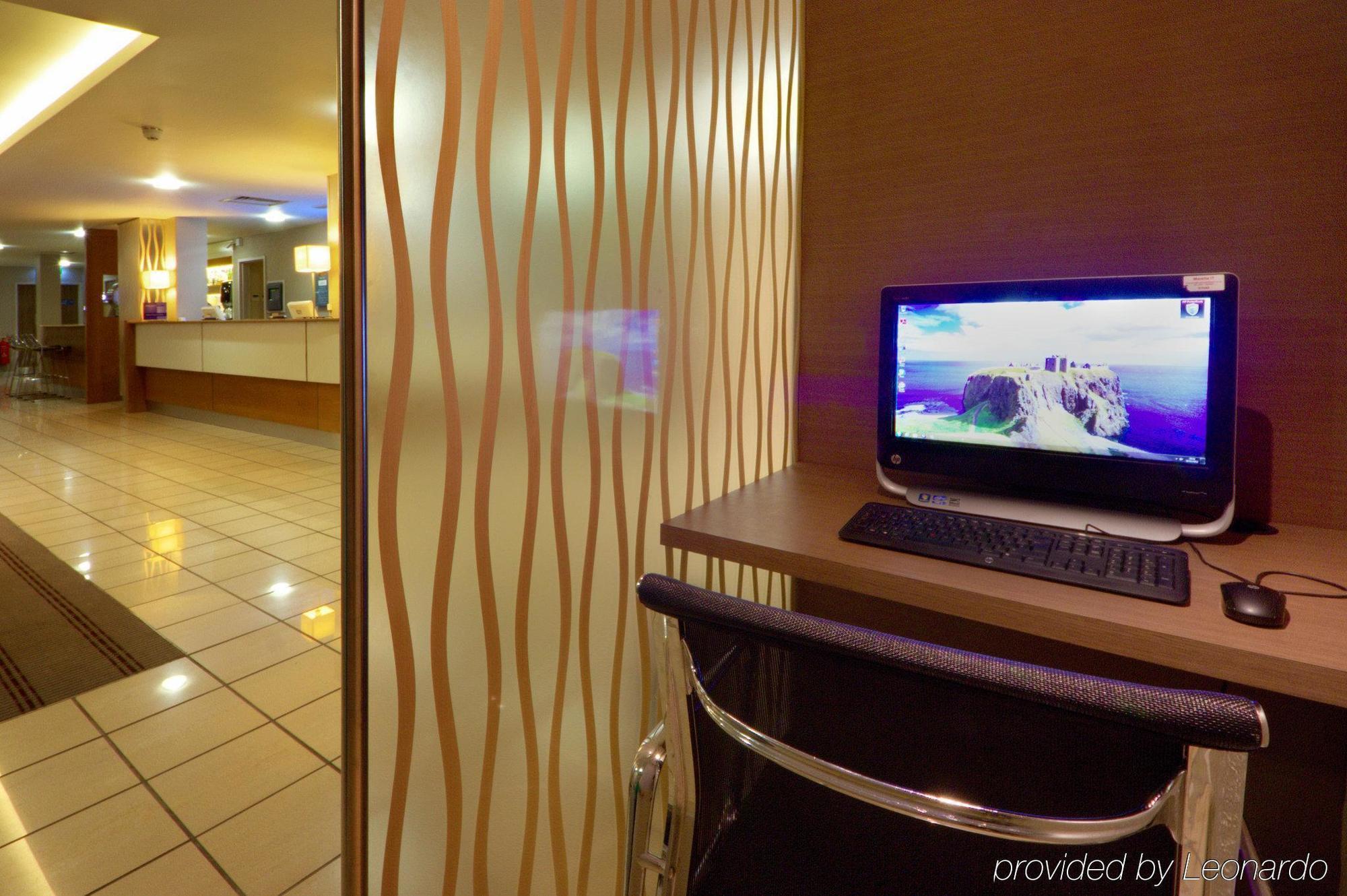 Holiday Inn Express London Limehouse By Ihg Exterior foto
