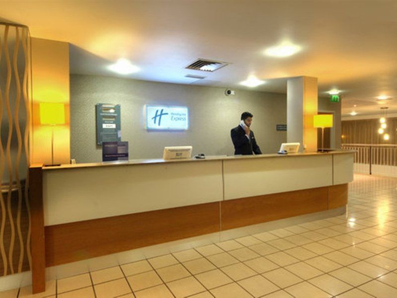 Holiday Inn Express London Limehouse By Ihg Exterior foto