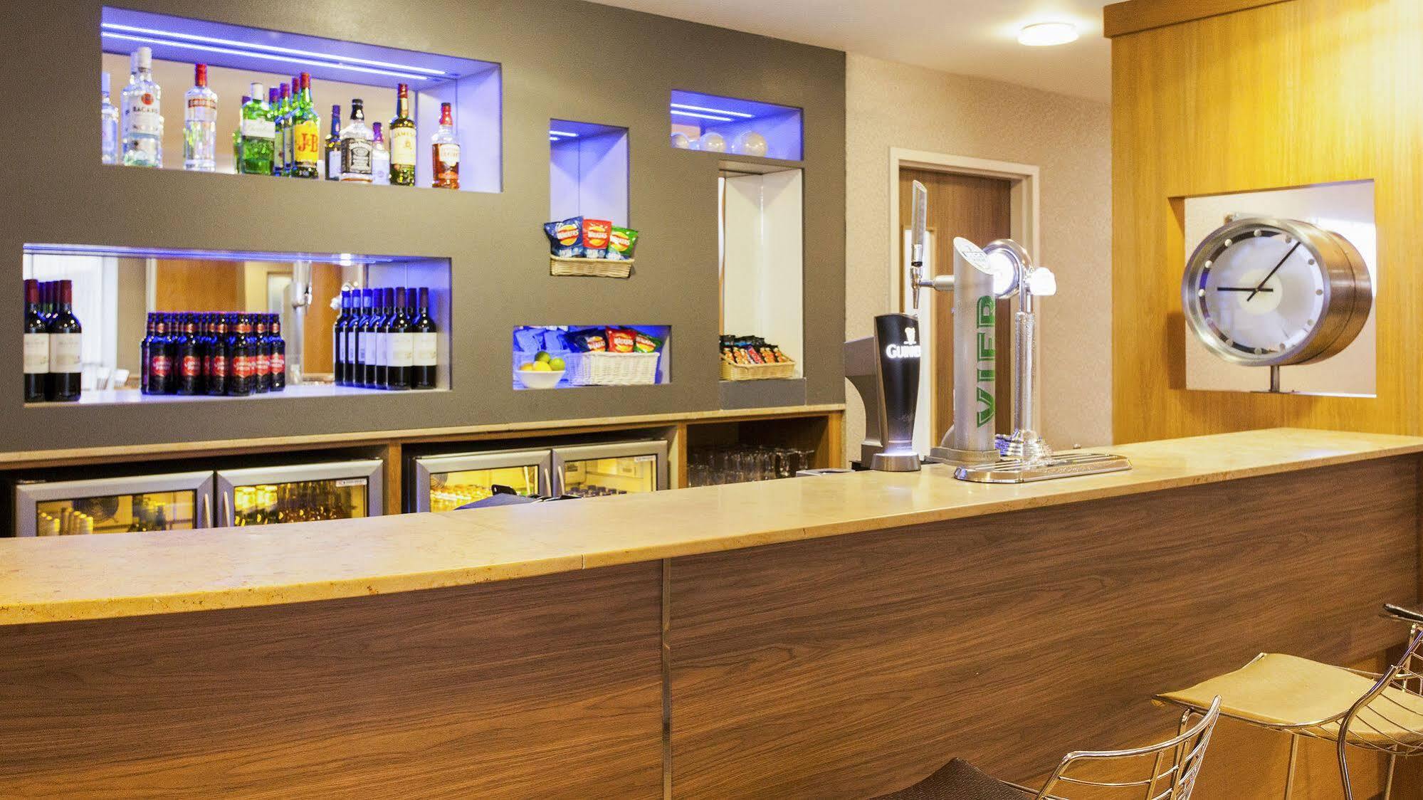 Holiday Inn Express London Limehouse By Ihg Exterior foto